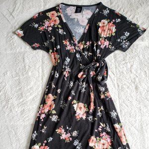 Agnes & Dora Black Floral Wrap Dress - size XS